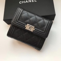 Chanel·粒紋牛皮BOY短夾size：11.5cm