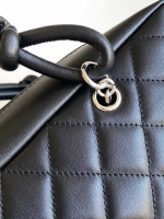 Chanel·黑白熊貓康鵬保齡球枕頭包Size:27*15*10cm